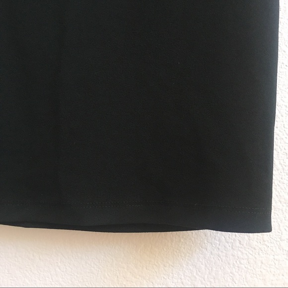 🌟Windsor off shoulder little black dress - Picture 3 of 6